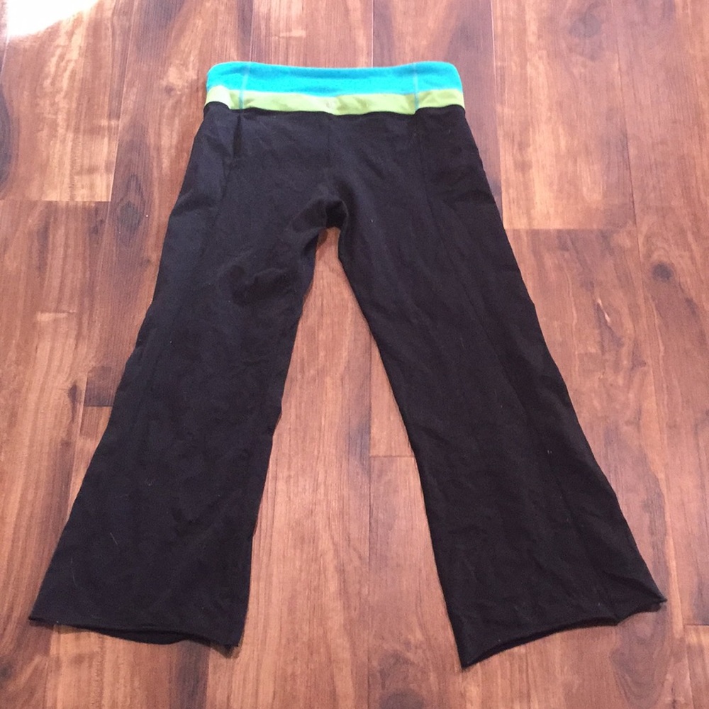 Lululemon pants size 8 or 10.